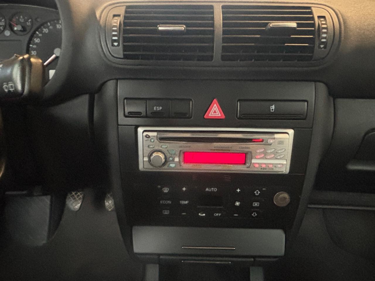 Audi A3 1.8 20V cat 5p. Ambiente