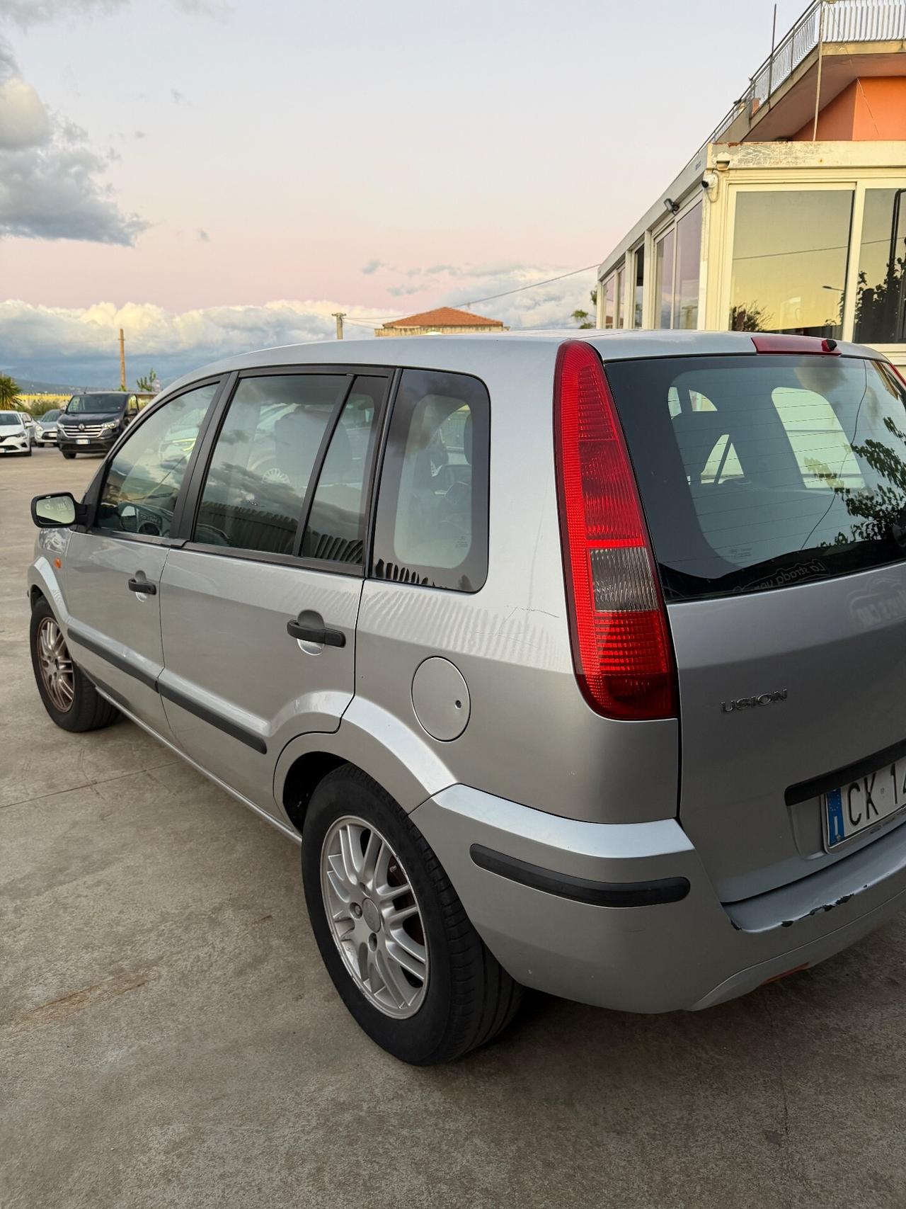 FORD FUSION (anno 2003)