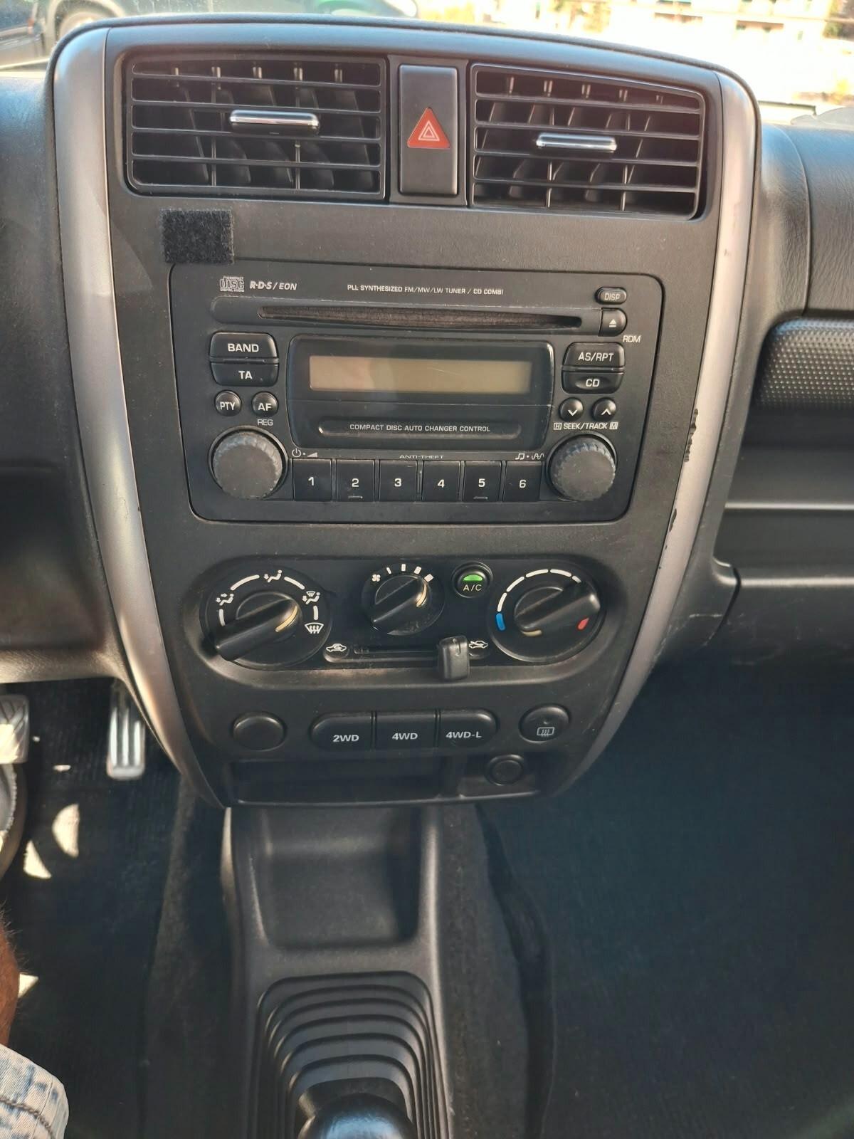 Suzuki Jimny 1.3i 16V cat 4WD JLX Più