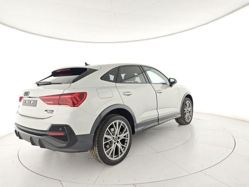 Audi Q3 SPB 40 TDI quattro S tronic Identity Black