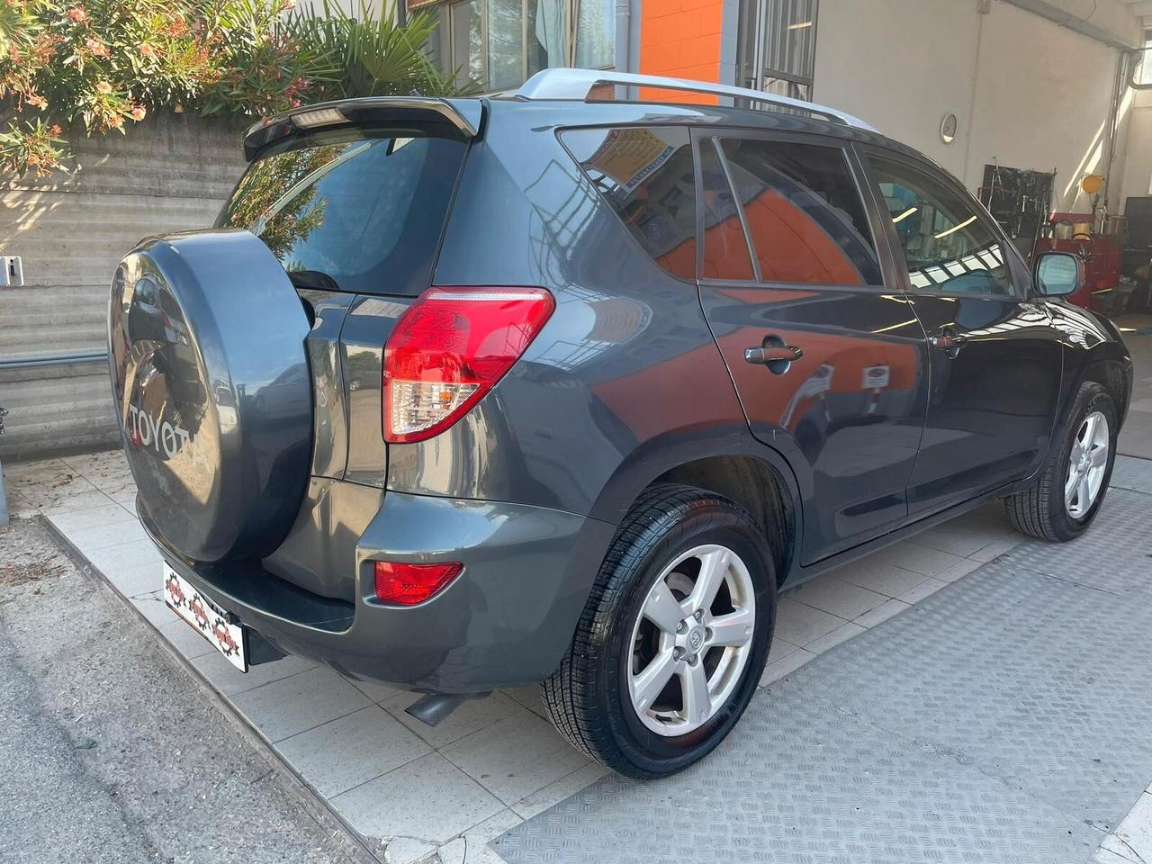 Toyota RAV 4 RAV4 2.2 D-4D 136 CV Luxury