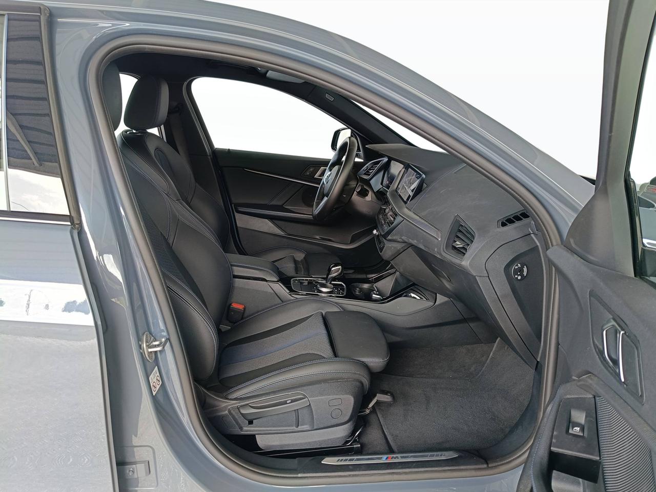 BMW Serie 1 F40 - 118d Msport auto