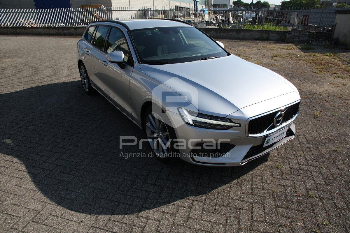 VOLVO V60 B4 (d) Geartronic Momentum Business Pro