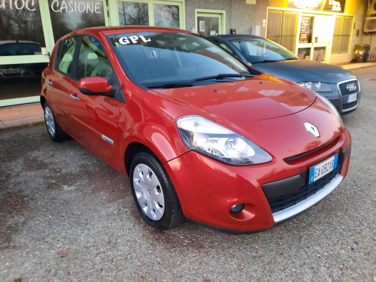 Renault Clio 1.2 16V GPL , BI-COLOR !!! NAVIGATORE !!! OK NEOPATENTATI !!!