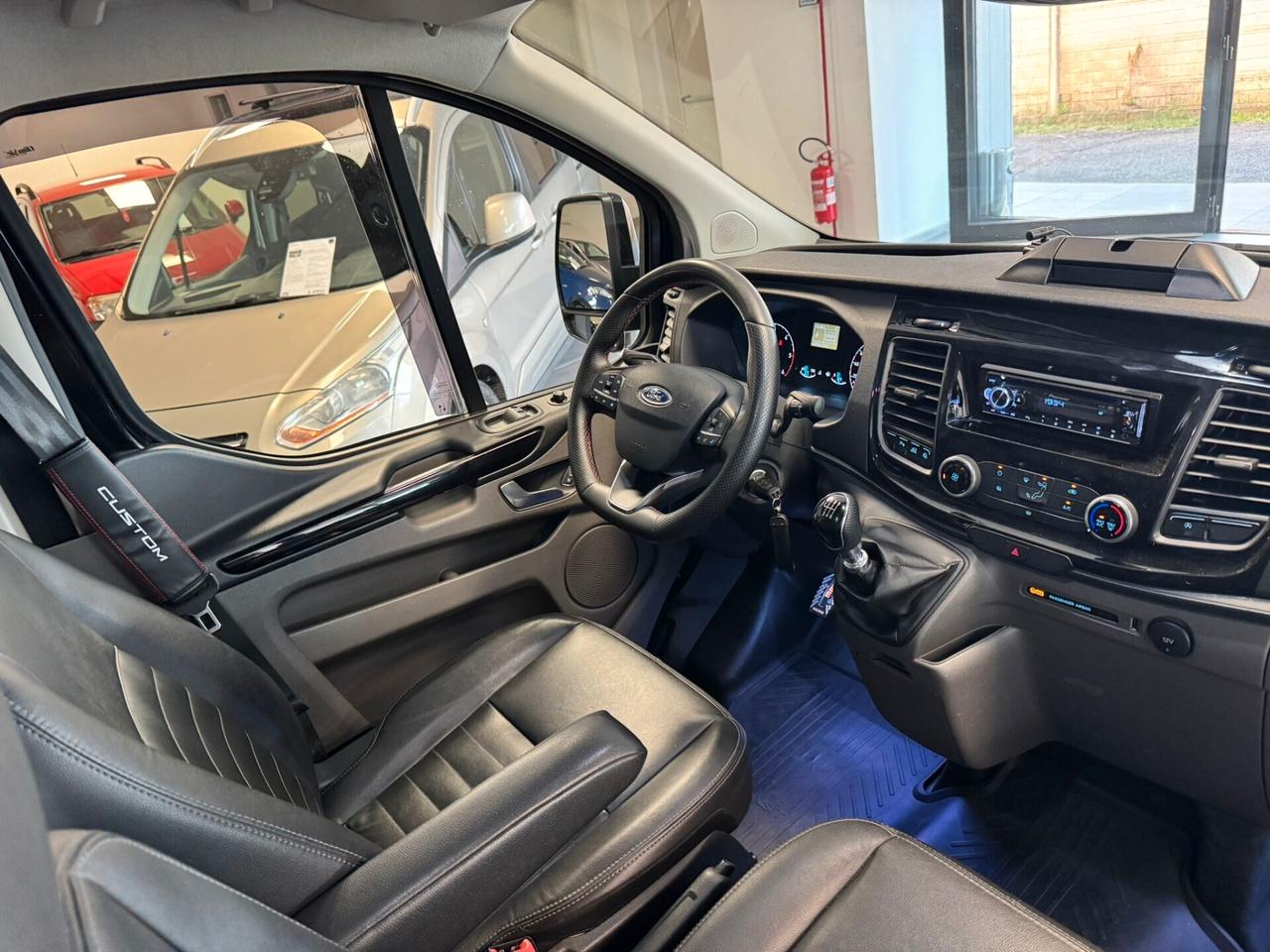 Ford Transit Custom 340 2.0 EcoBlue 131CV PL-DC 6 POSTI TOTAL BLACK