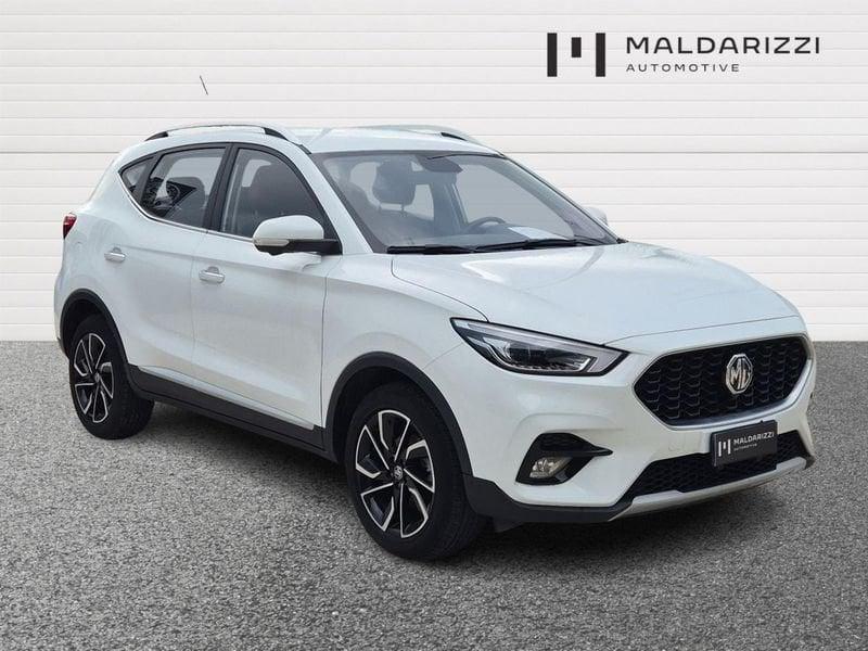 MG ZS Benzina MG ICE 1.5L MT LUX Dover White DARK interior