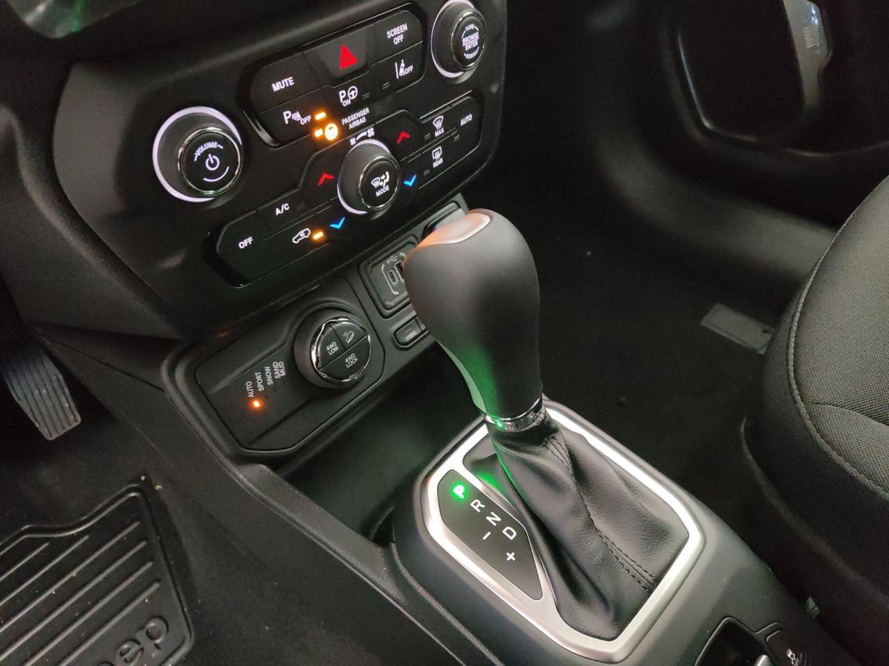 JEEP Renegade 2024 1.3 T4 PHEV 240 NORTH STAR 4XE AT6