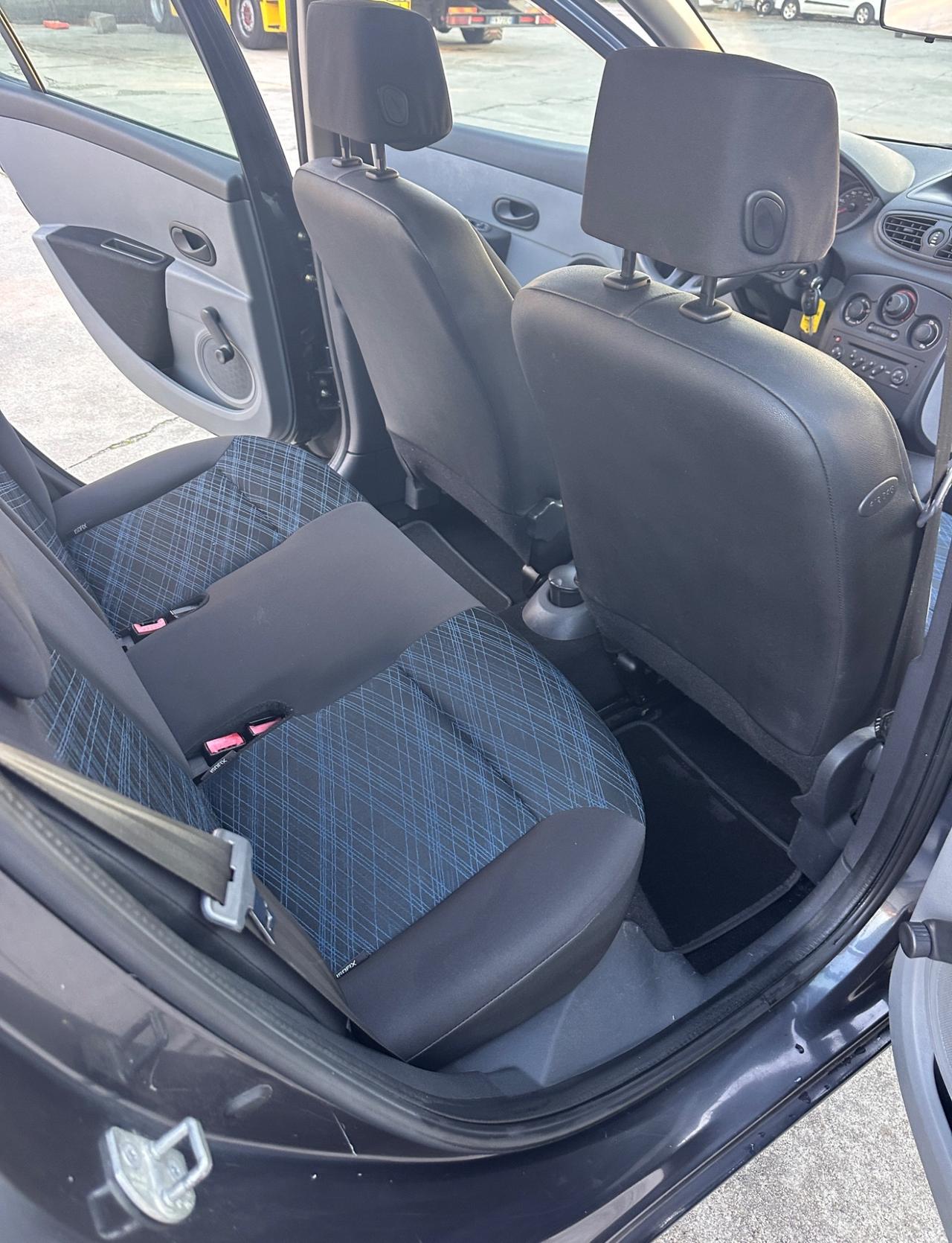 Renault Clio Storia 1.2 5 porte Dynamique LUXE Uniprop