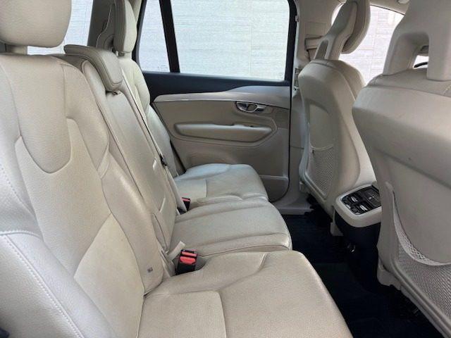 VOLVO XC90 D5 AWD Geartronic 7 posti Momentum