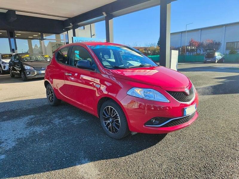 Lancia Ypsilon III 2015 5 Porte 1.2 Ecochic 69cv Gold my16