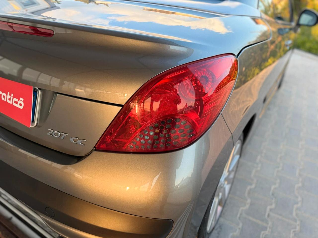 Peugeot 207 1.6 HDi 110CV 3p.CABRIO Féline OK NEOPATENTATI