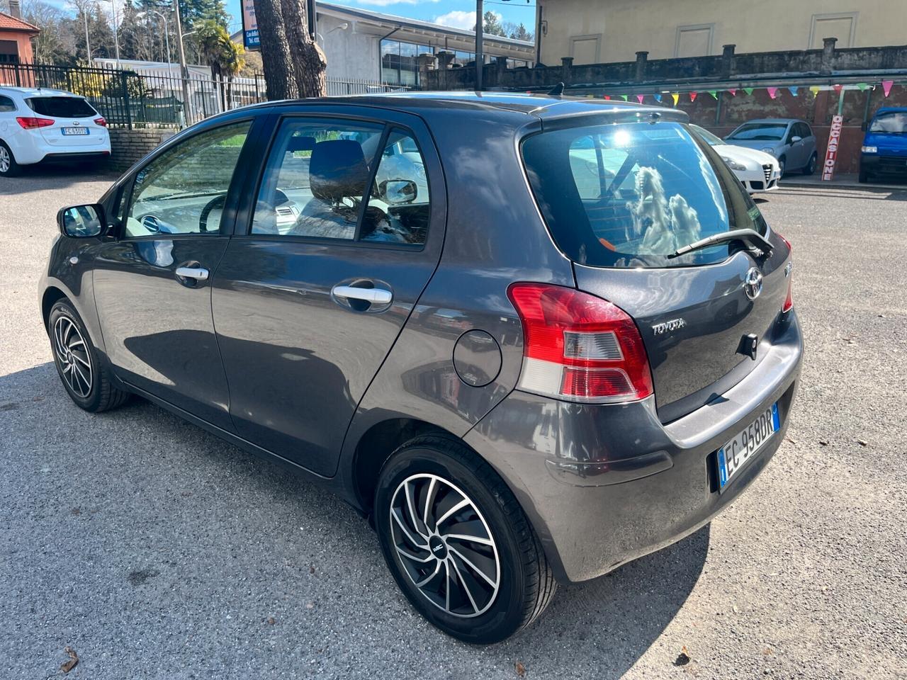 Toyota Yaris 1.3 5 porte Sol