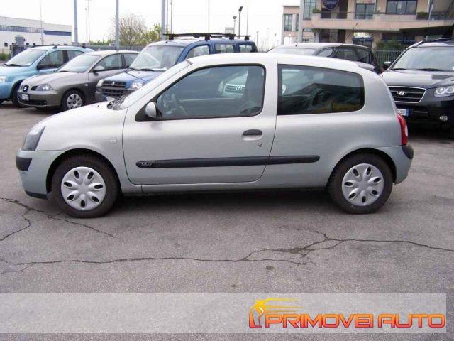 RENAULT Clio 1.2 16V cat 3 porte Limited