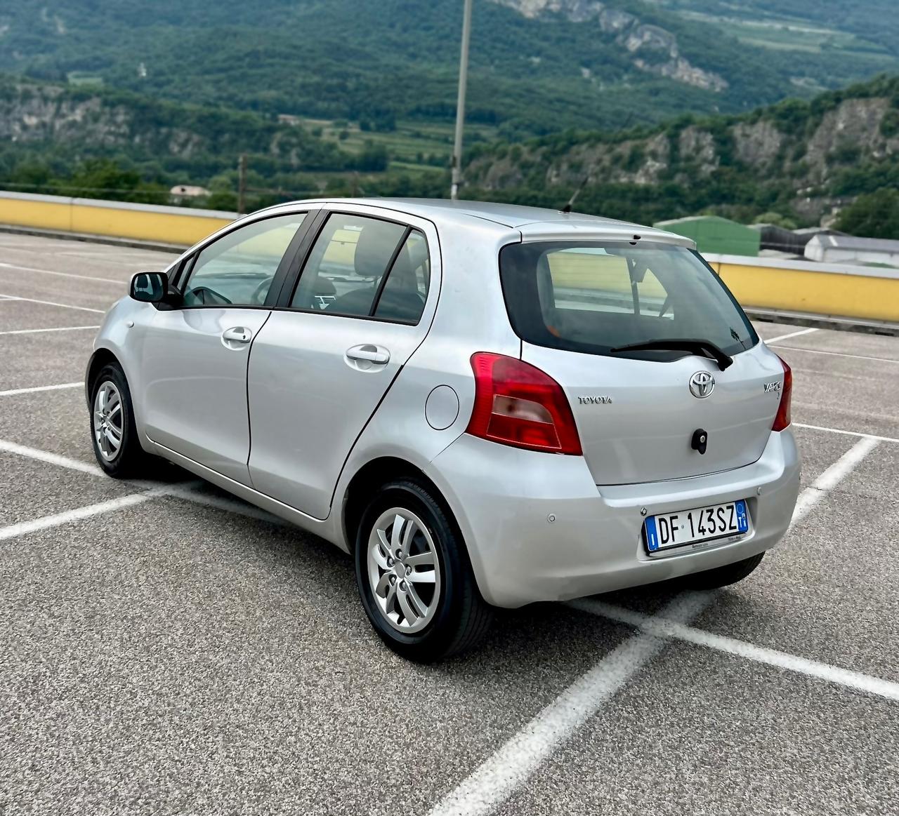 Toyota Yaris 1.3 Benzina 5 porte Neopatentati