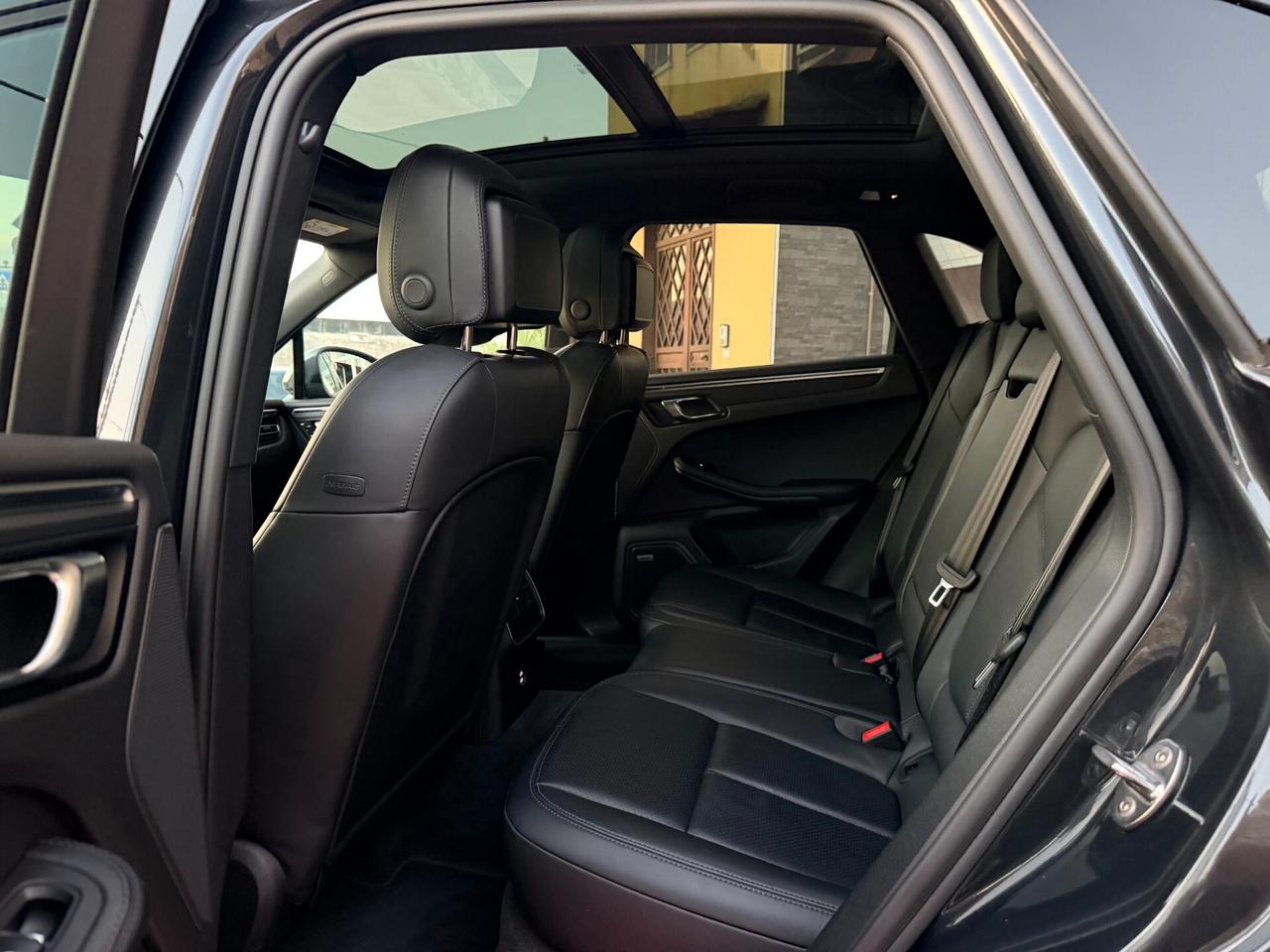 Porsche Macan 2.0 265- PASM-TETTO-MY 22-IPER FULL