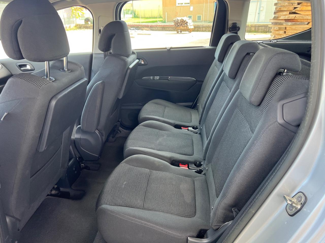Peugeot 5008 1.6 VTi 120CV 7 POSTI - GANCIO TRAINO