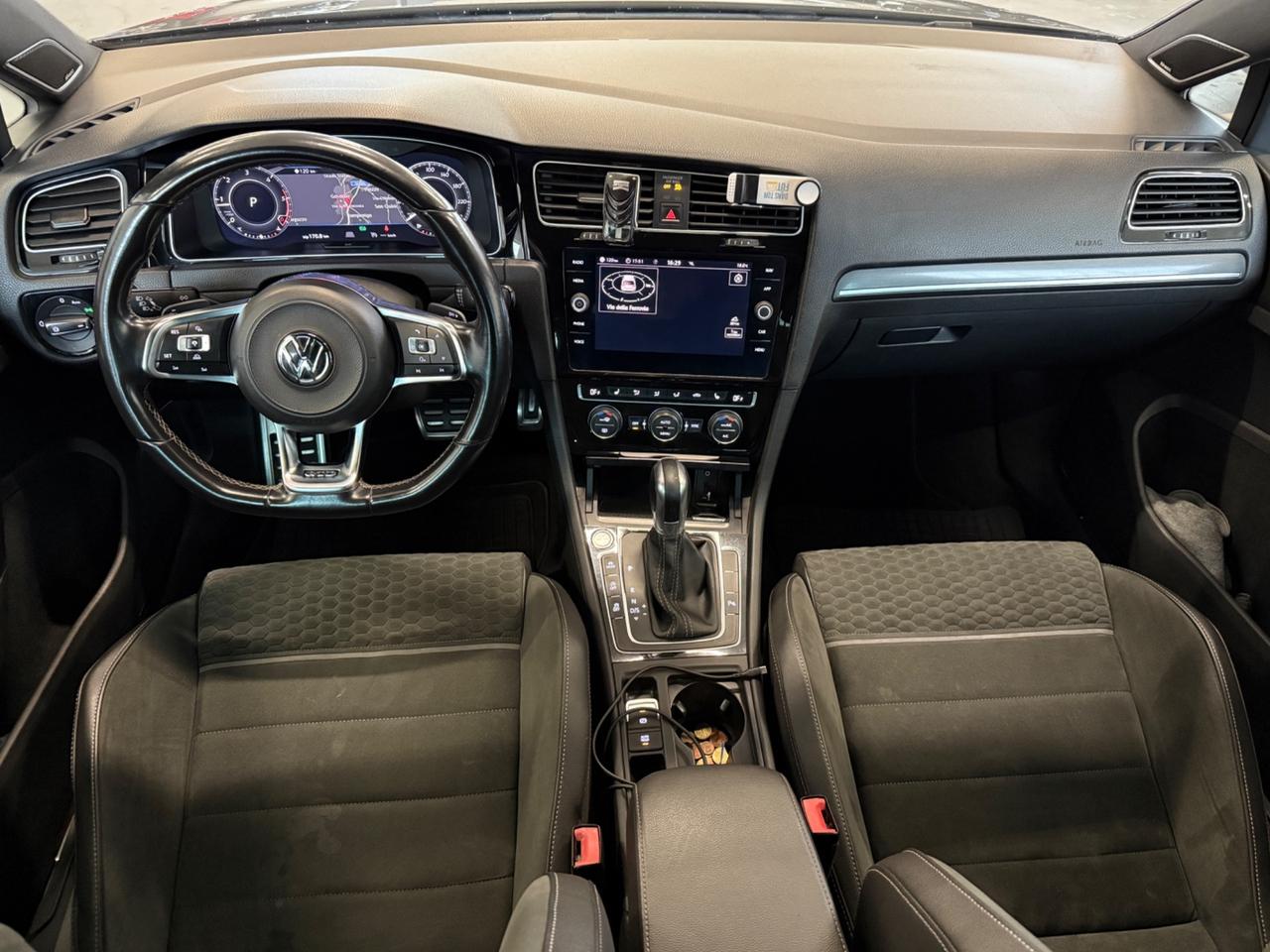 Volkswagen Golf GTD 2.0 TDI DSG 2018 184cv