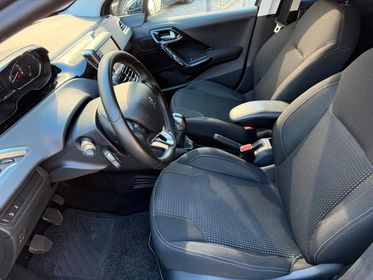 Peugeot 208 5 Porte 208 5p 1.2 puretech Allure 82cv CINGHIA NUOVA VERNICE ORIGINALE UNICA!!!