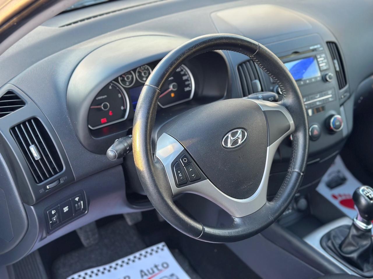 Hyundai i30 2011 1.6 CRDi Diesel 90CV 6 marce Comf