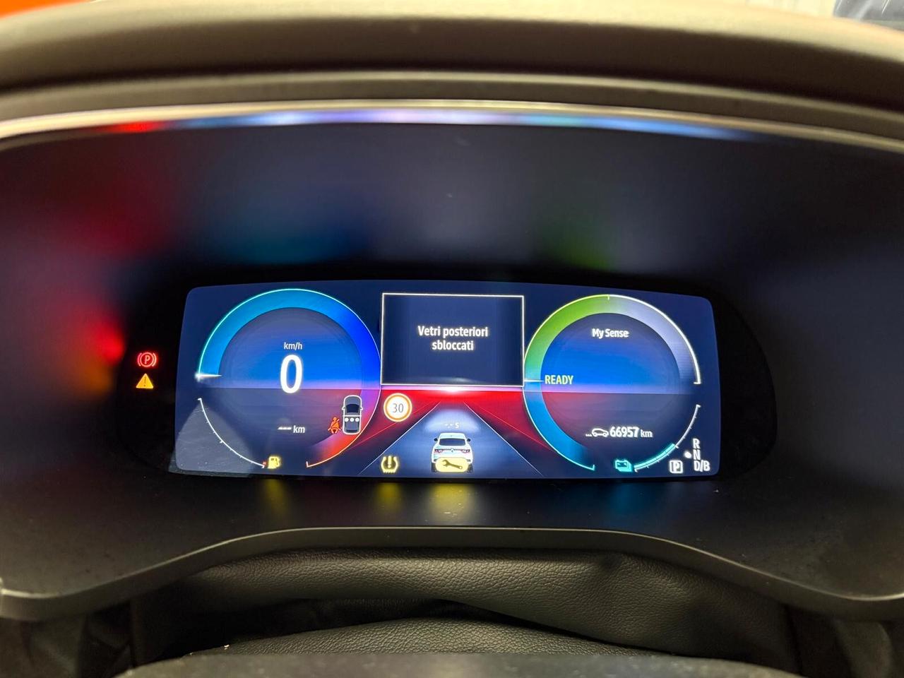 Renault Arkana Hybrid E-Tech 145 CV R.S. Line