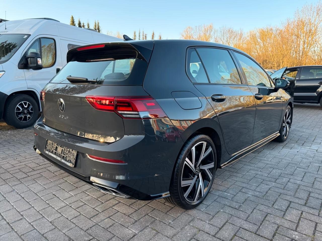 Volkswagen Golf VIII Lim. R-Line