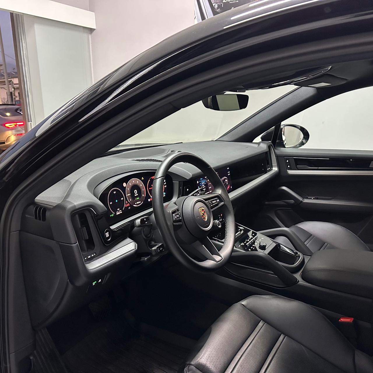 Porsche Cayenne Coupé 3.0 Hybrid plug-in Black Edition 470cv