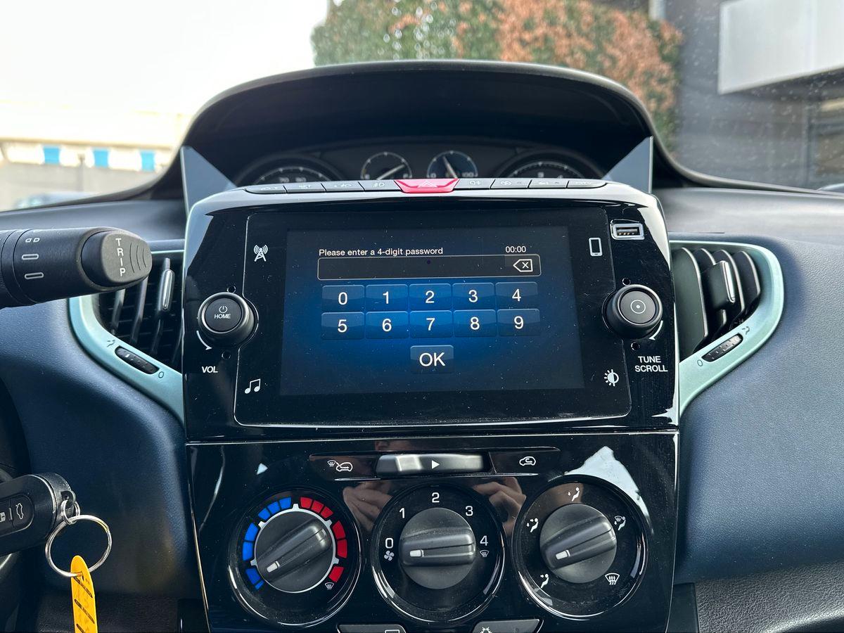 LANCIA Ypsilon III 2021 - Ypsilon 1.0 firefly hybrid Platino s&s 70cv