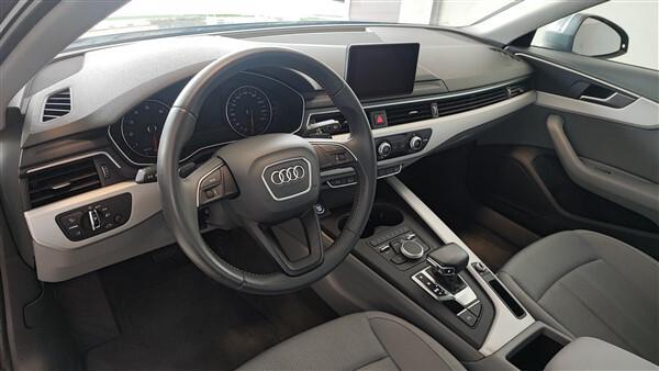 Audi A4 Avant 2.0 TFSI ultra S tronic Business !!! SOLO 72.500 KM !!!