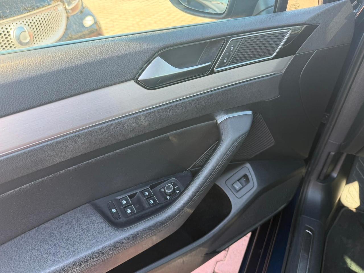 Volkswagen Passat Variant 2.0 TDI DSG Highline BlueMotion Technology