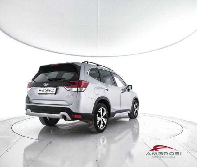 SUBARU Forester 2.0i e-boxer Premium lineartronic