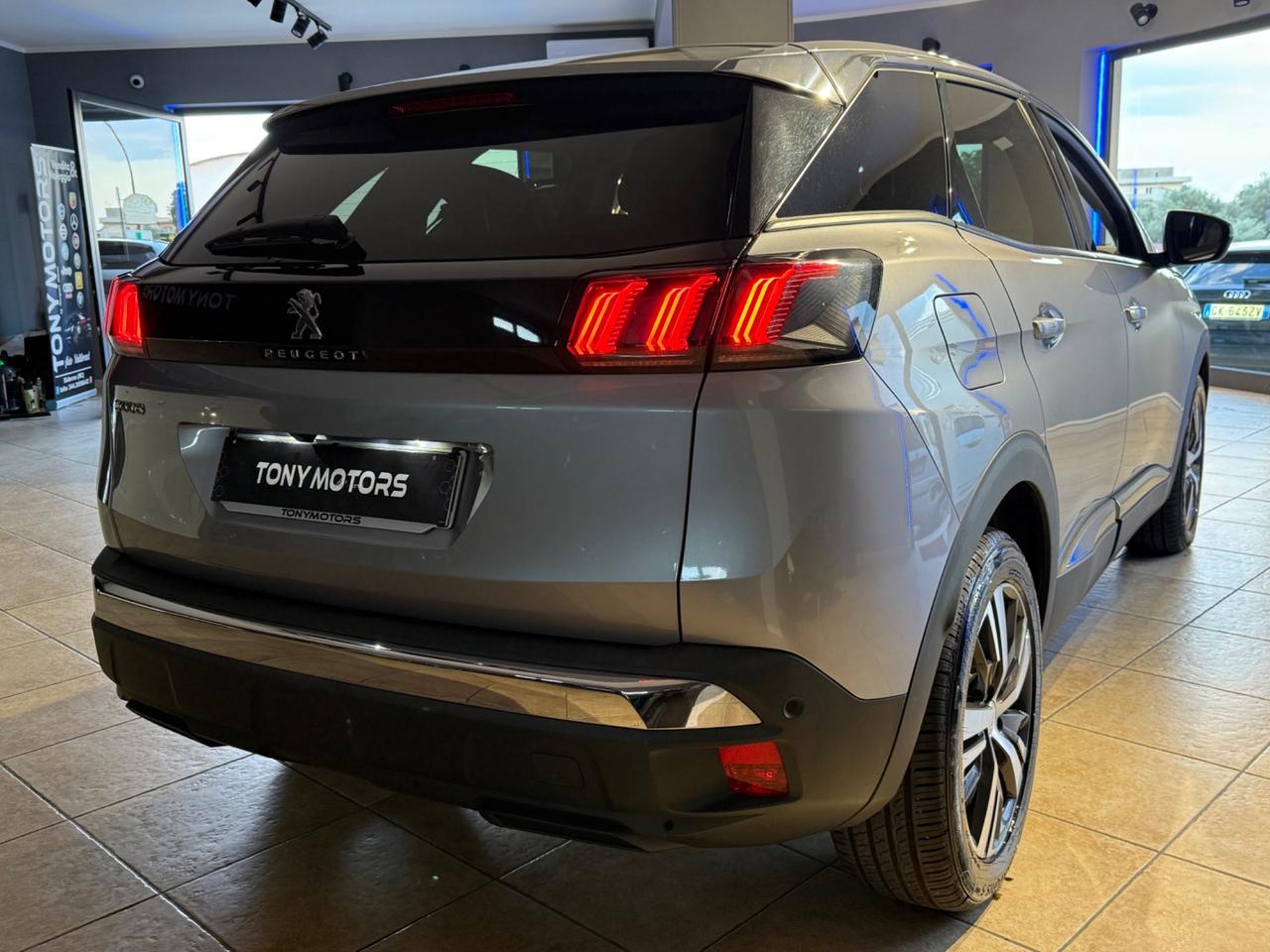 Peugeot 3008 BlueHDi 130 S&S EAT8 Allure