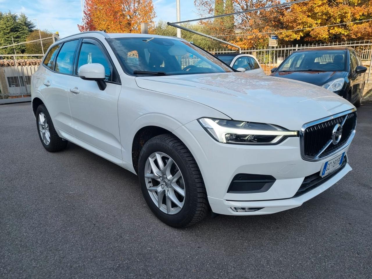 Volvo XC 60 XC60 B4 (d) AWD Geartronic Momentum