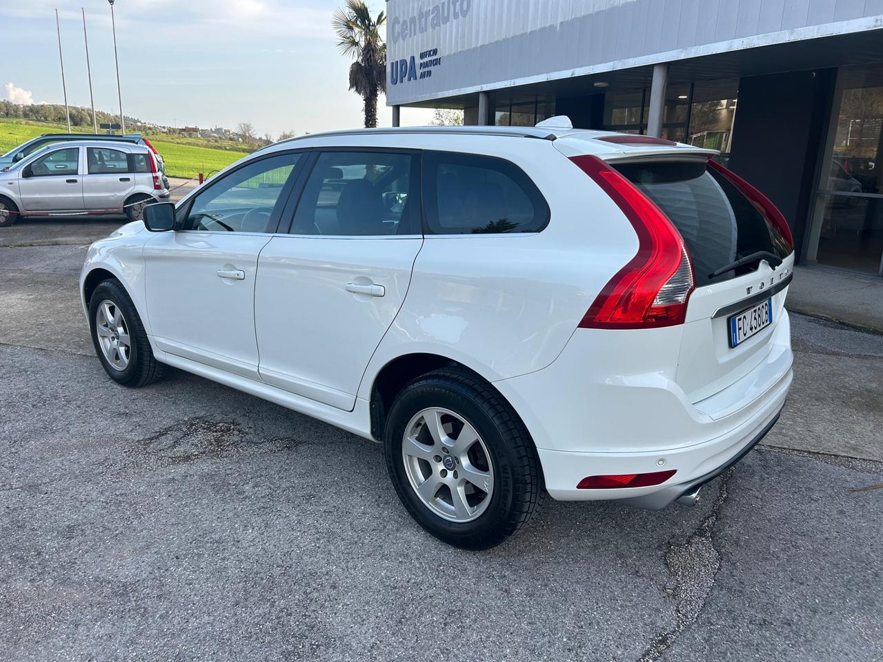 Volvo XC 60 XC60 D3 Geartronic R-design