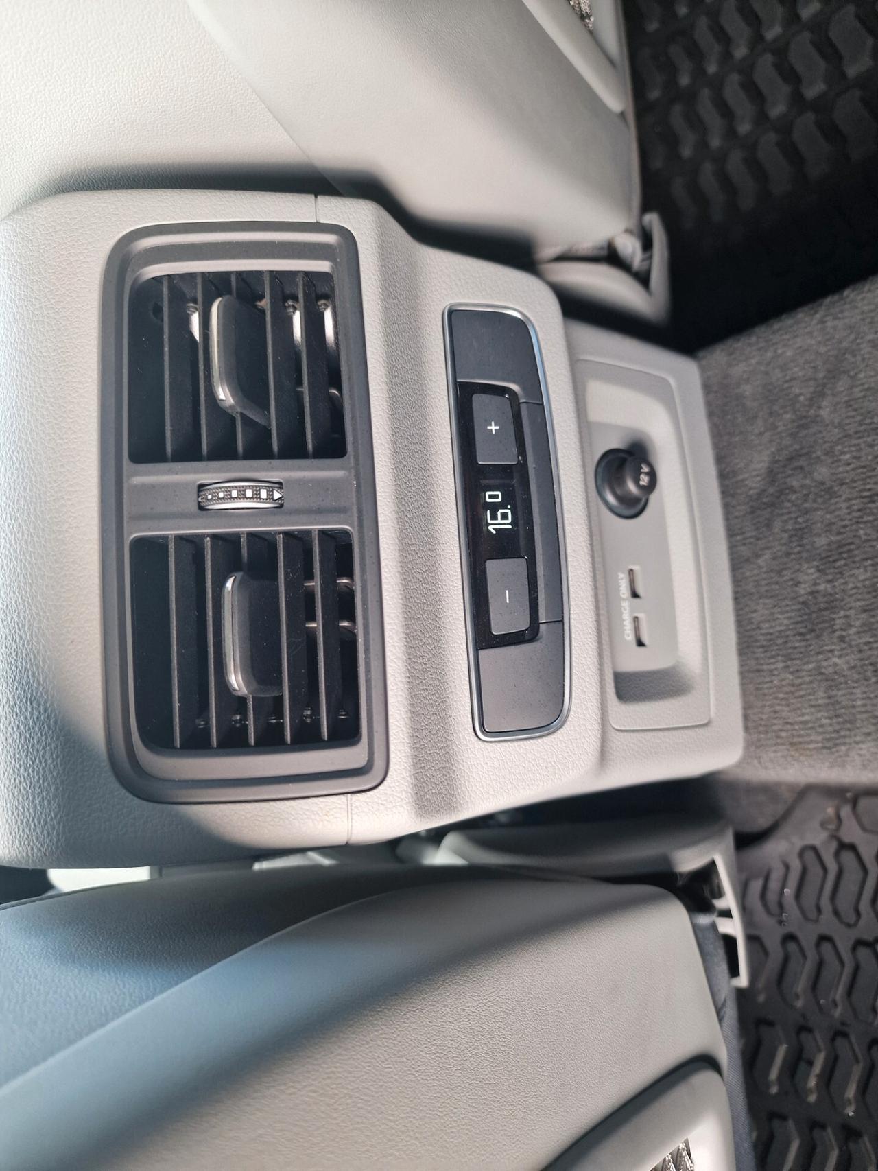 Audi Q5 40 TDI 204 CV quattro S tronic Identity Black