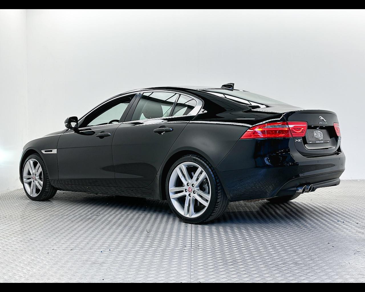 JAGUAR XE 2.0 D Turbo 180 CV AWD aut. Prestig