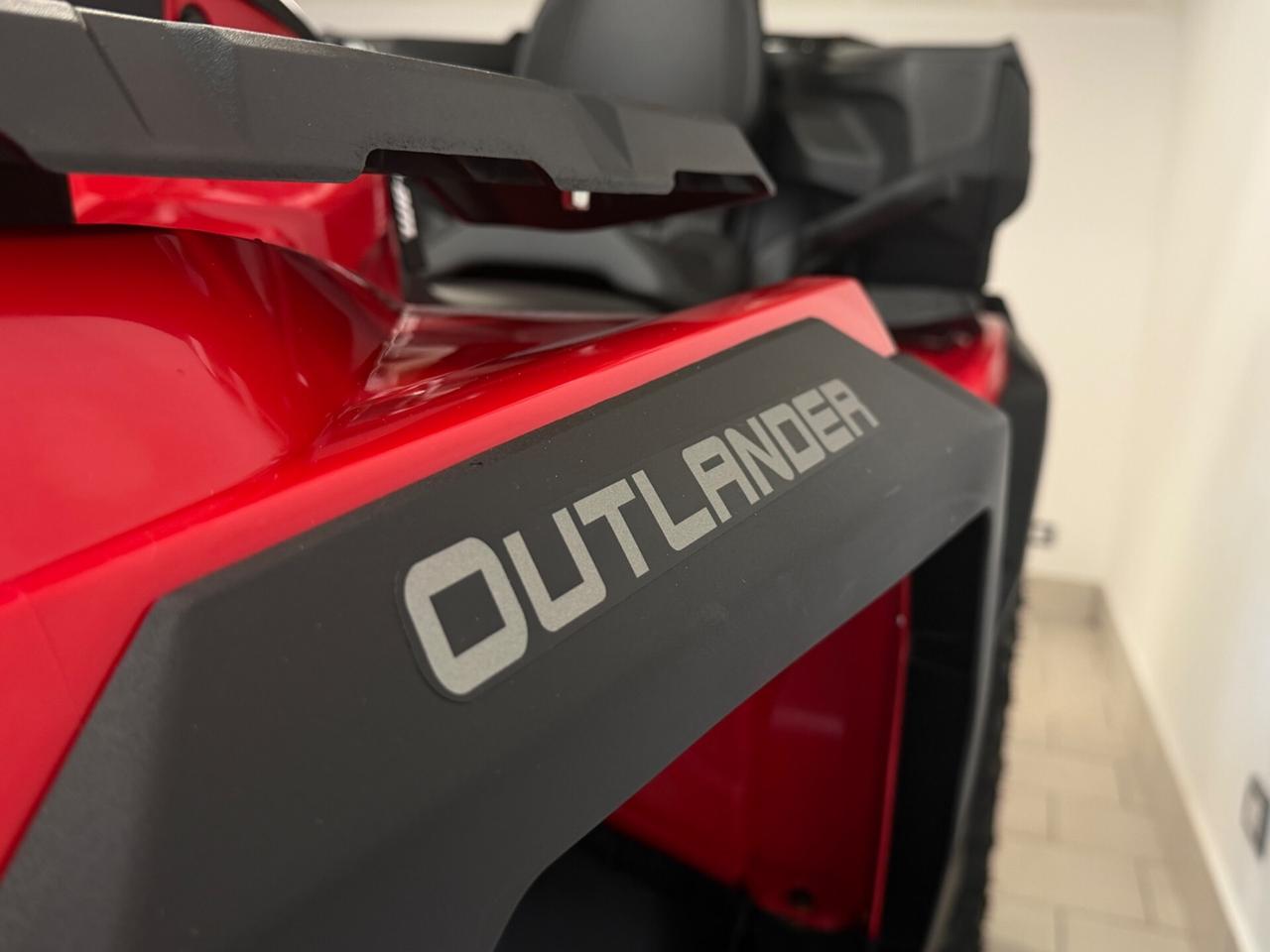 Can Am Outlander 1000 Max. 698 km