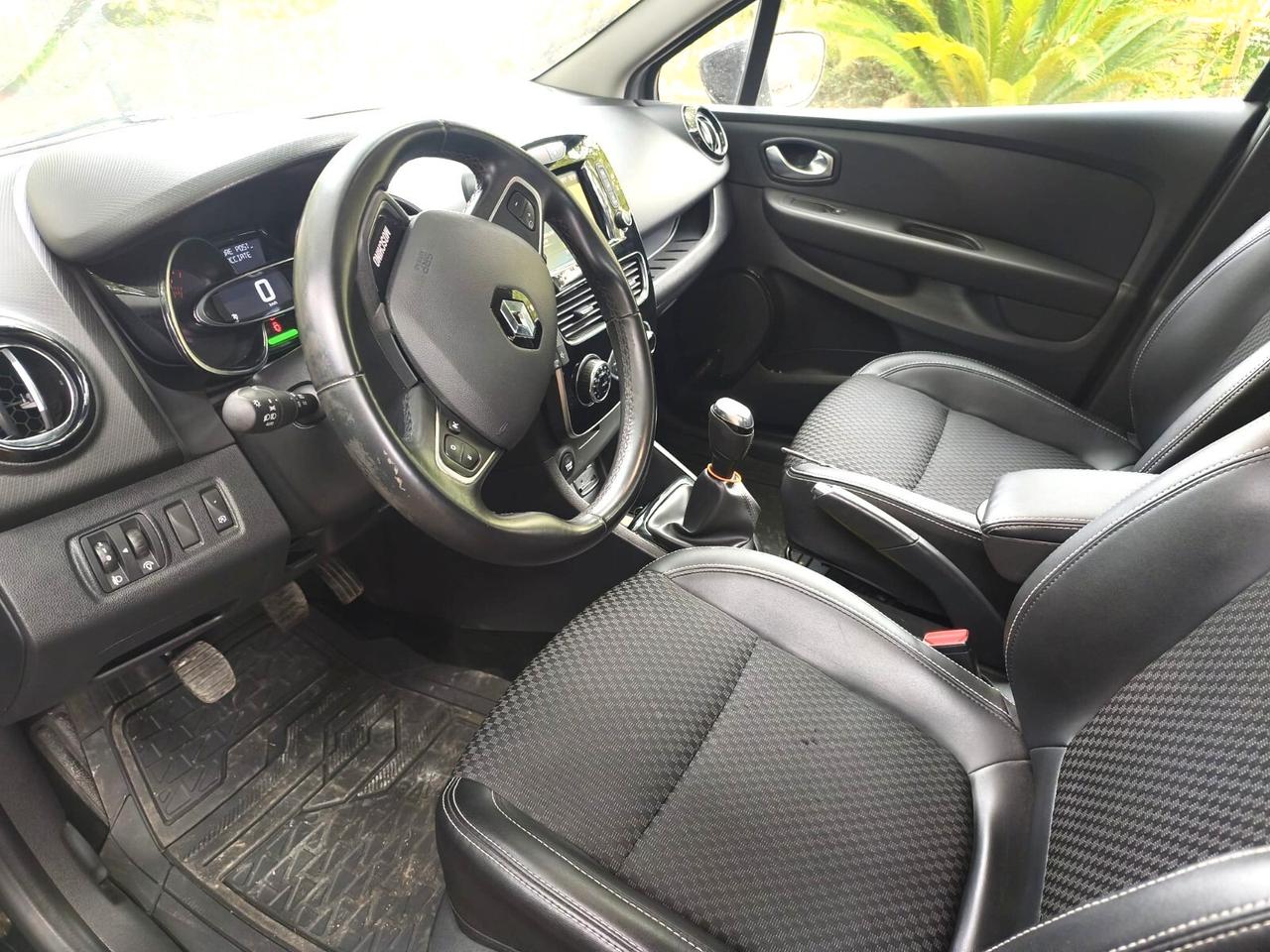 RENAULT CLIO 1,5 dCi MOSCHINO-NAVI-PELLE-FOTO REVISIONE