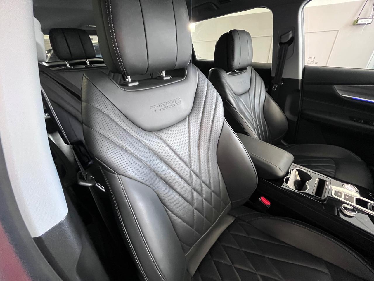 DR 7 – 7 Posti – Benzina 186 CV – Bianca – Immatricolata 12/2025 – Solo 9.000 km