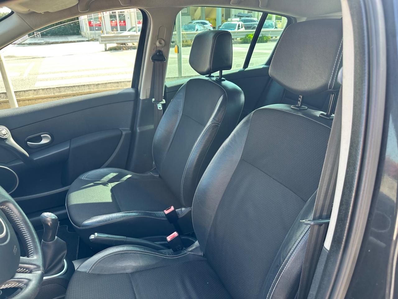 Renault Clio 1.2 16V 5 porte Le Iene metano