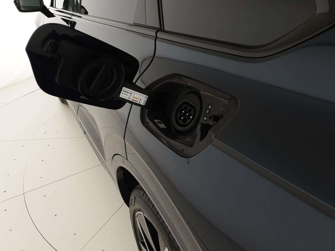 Volkswagen Touareg 3.0 v6 tsi ehybrid r 462cv auto