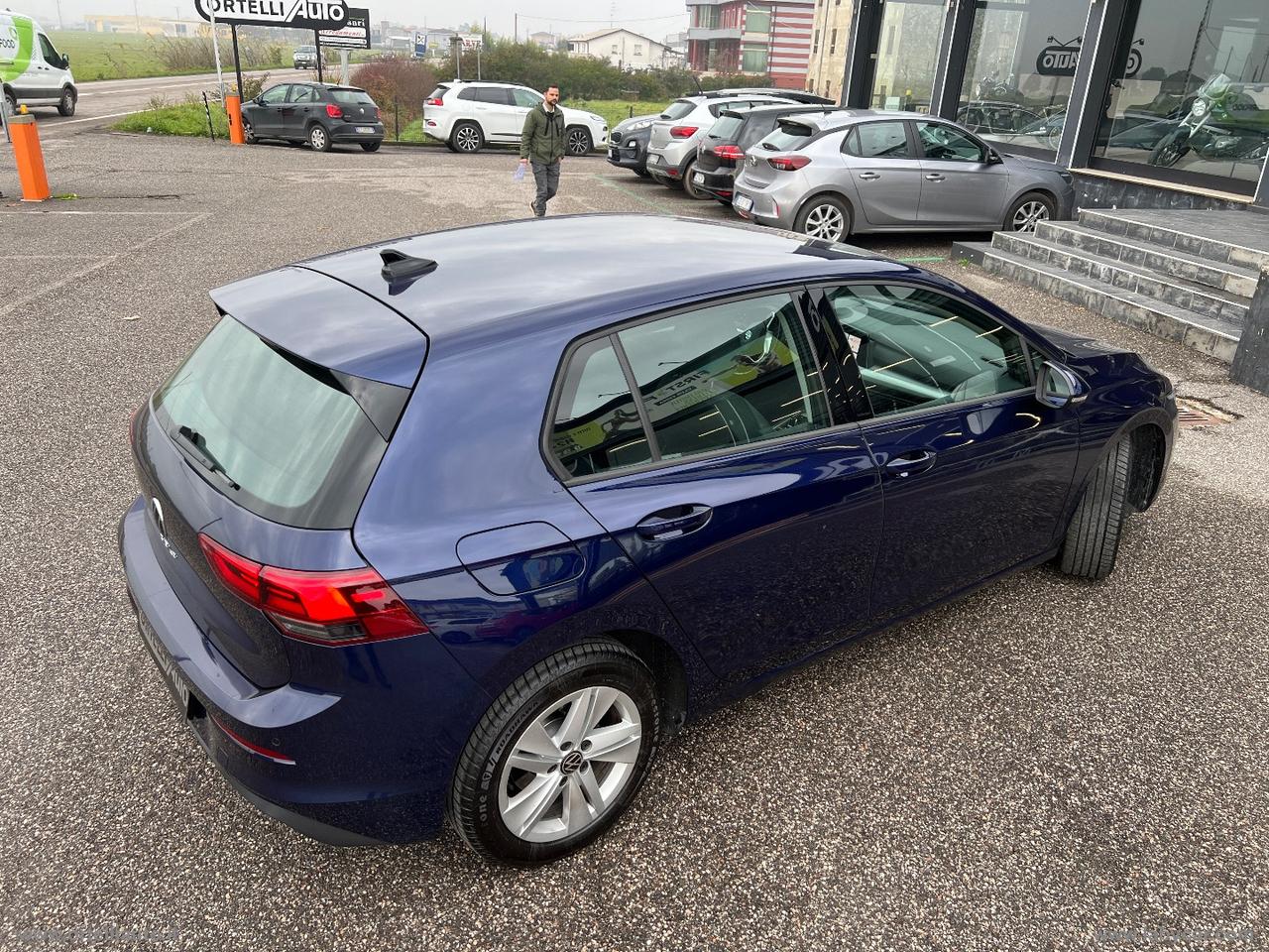 VOLKSWAGEN Golf 2.0 TDI DSG SCR Life IVA DEDUCIBILE