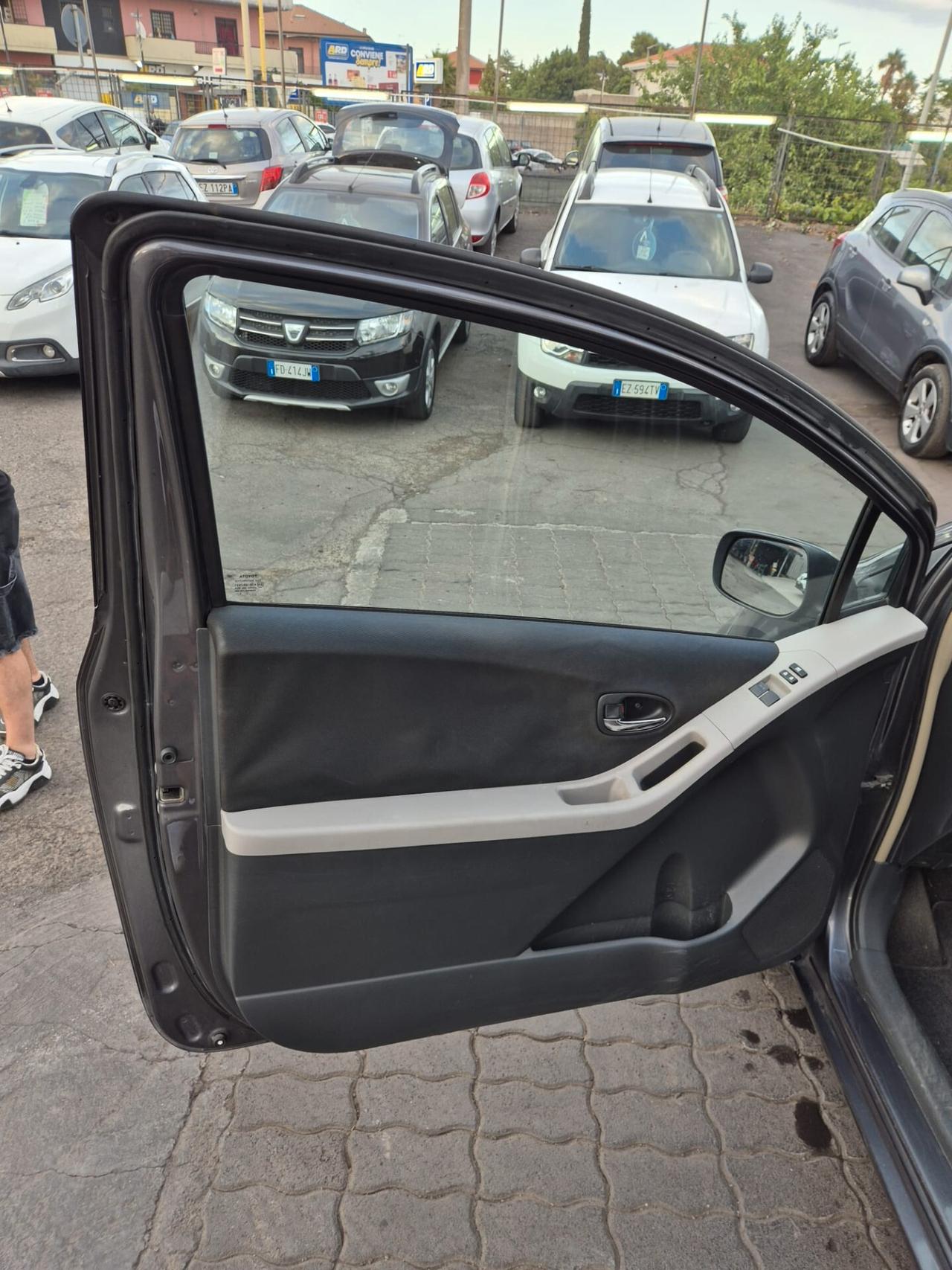 Toyota Yaris 1.4 D-4D DPF 3 porte M-MT Sol