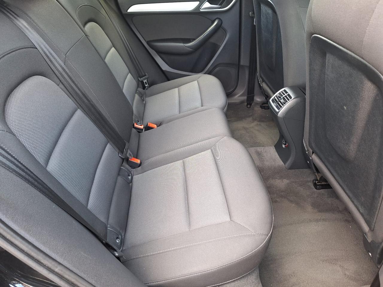 Audi Q3 2.0 TDI 150 CV Business