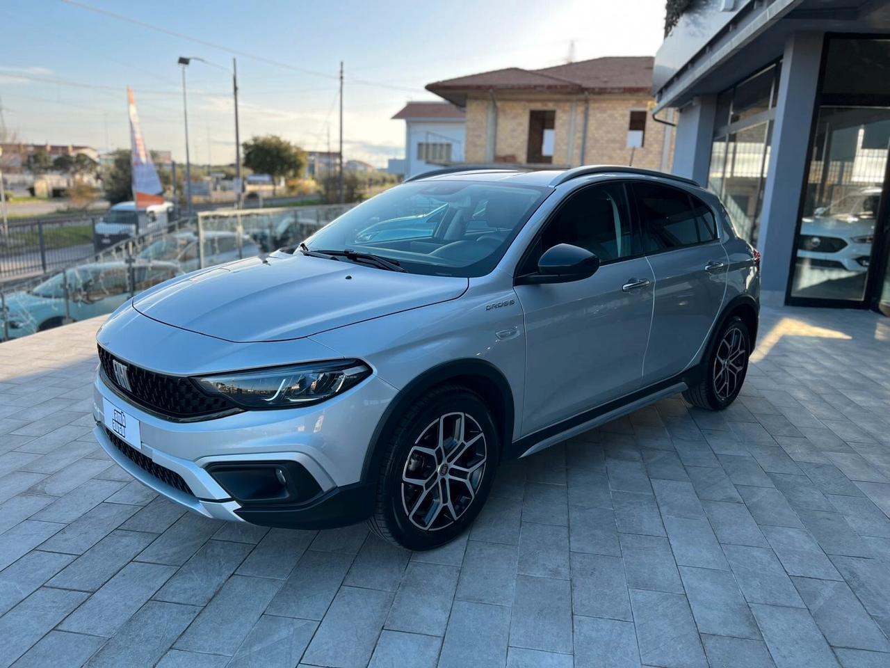 Fiat Tipo Cross 1.6 Mjt 130 Cv 5 porte