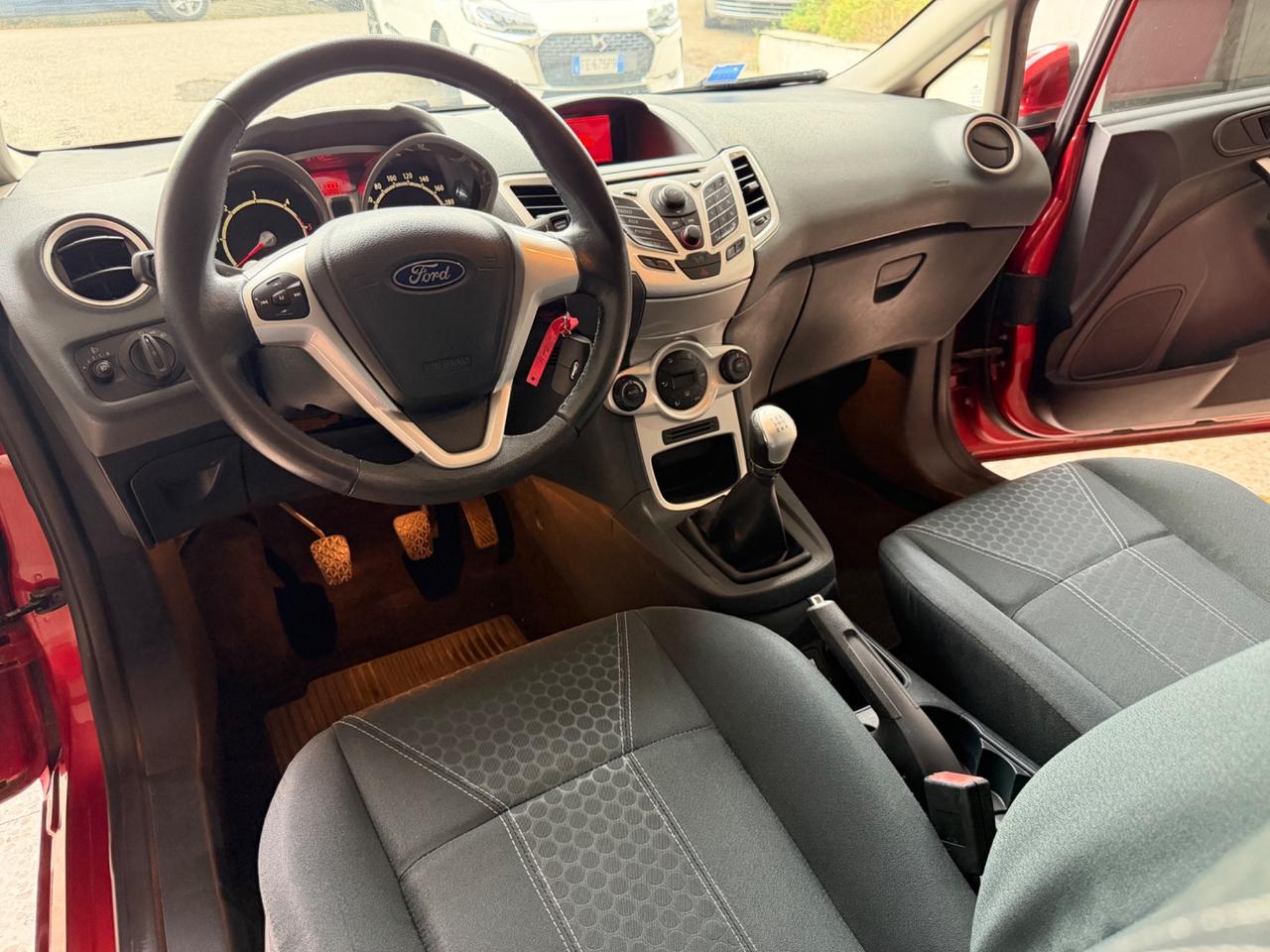 Ford Fiesta 1.4 TDCi 68CV 5 porte Titanium