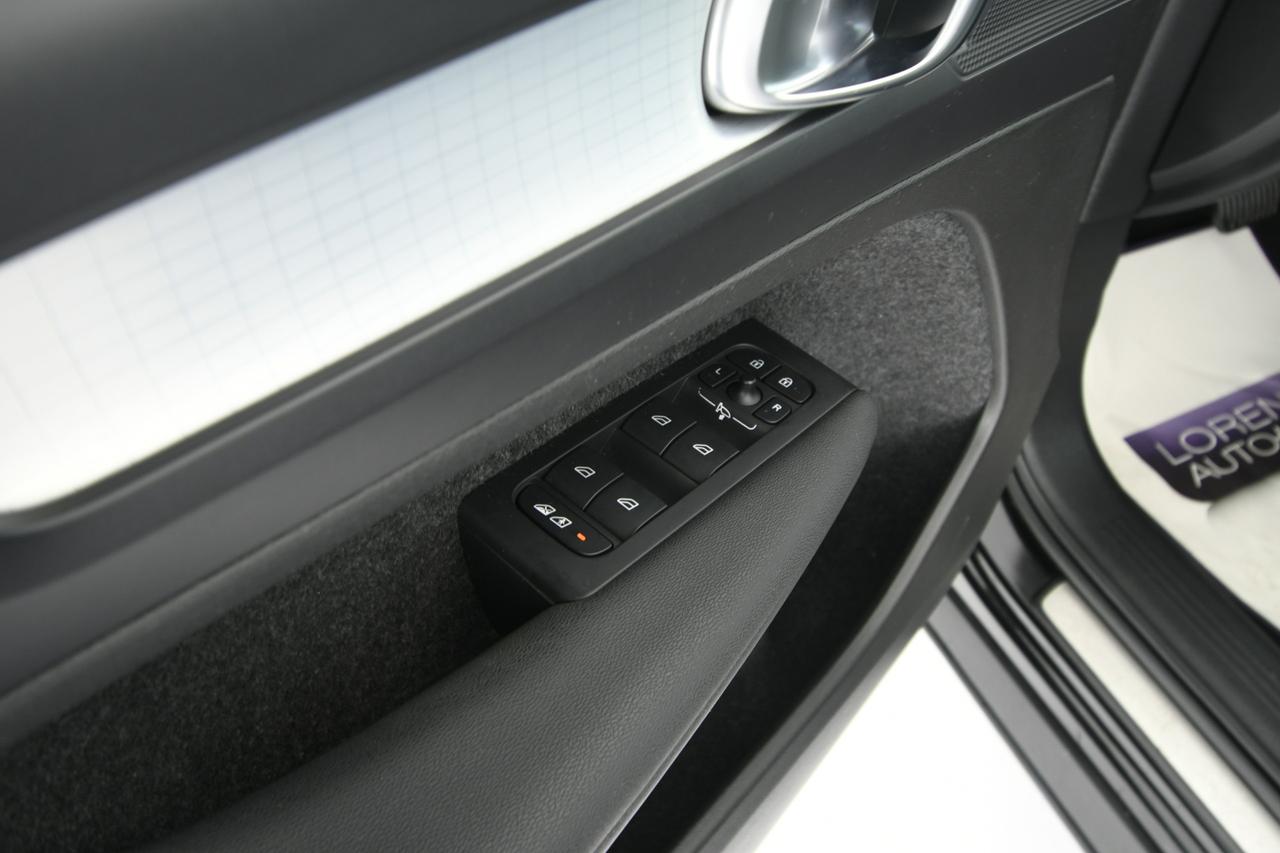 VOLVO XC40 N1 T4 recharge plug-in hybrid Core auto PREZZO+IVA+CAMERA