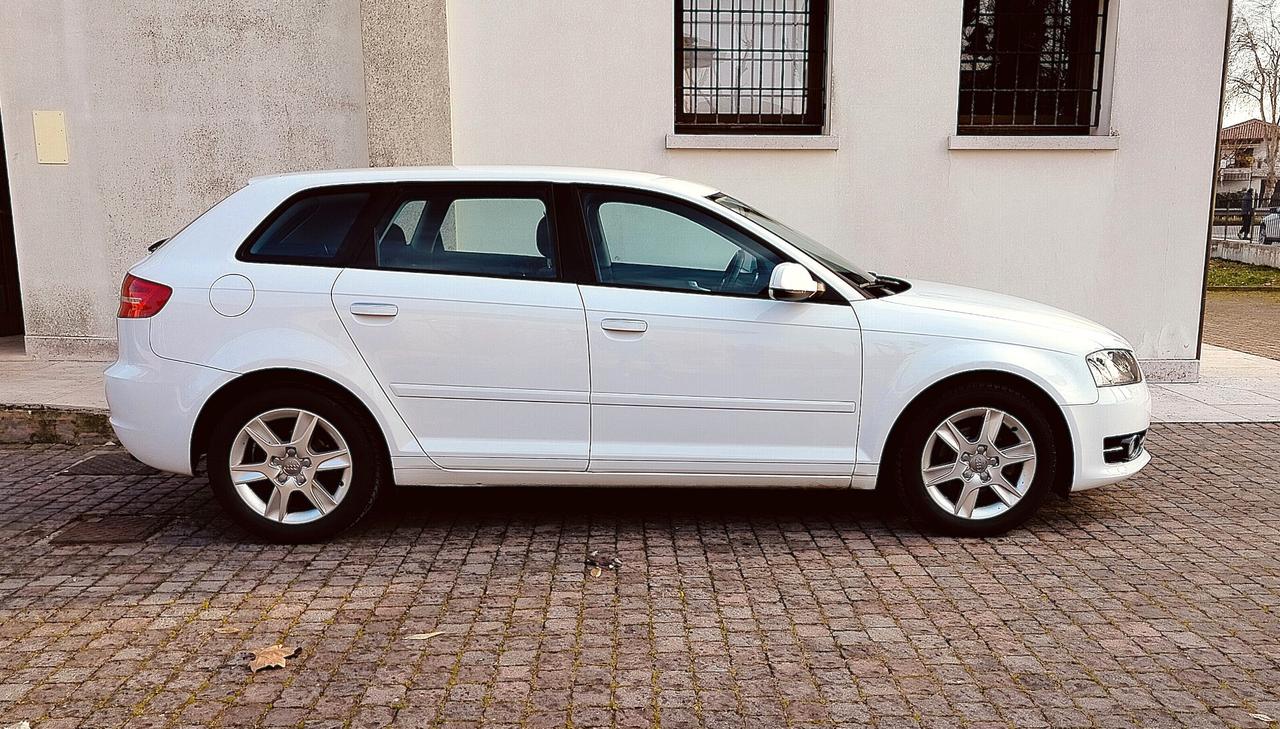 Audi A3 1.6 TDI EDITION OK NEOPATENTATI