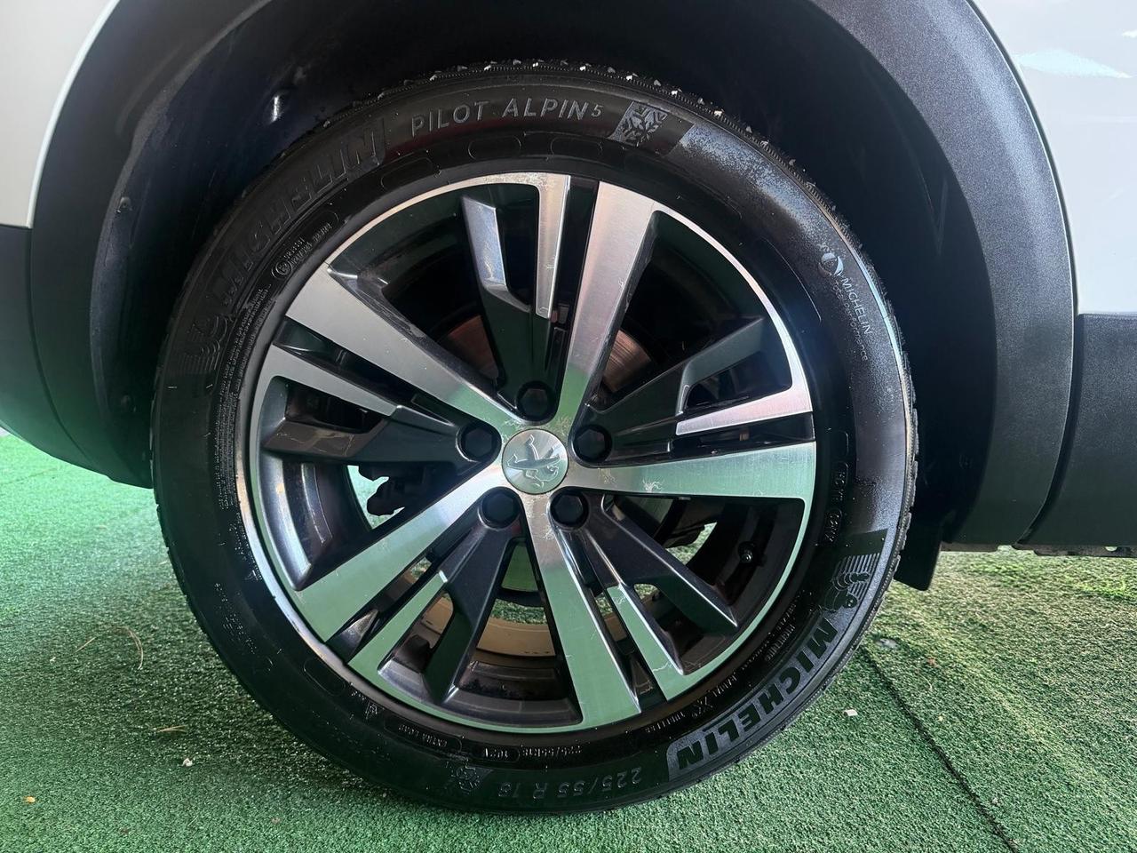 Peugeot 3008 BlueHDi 130 EAT8 Allure