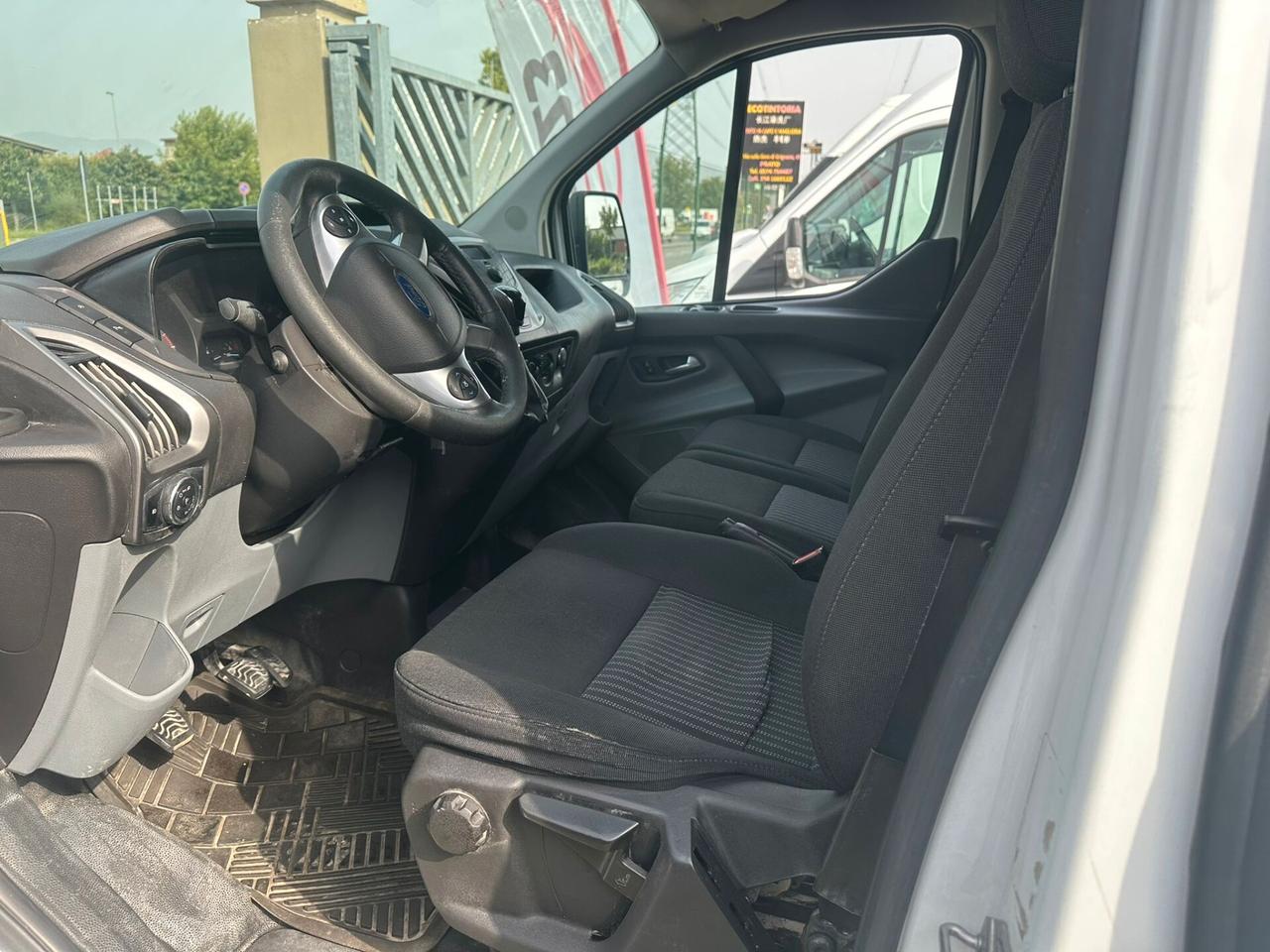 Ford Transit Custom 270 2.0 TDCi 130 PC Furgone Titanium