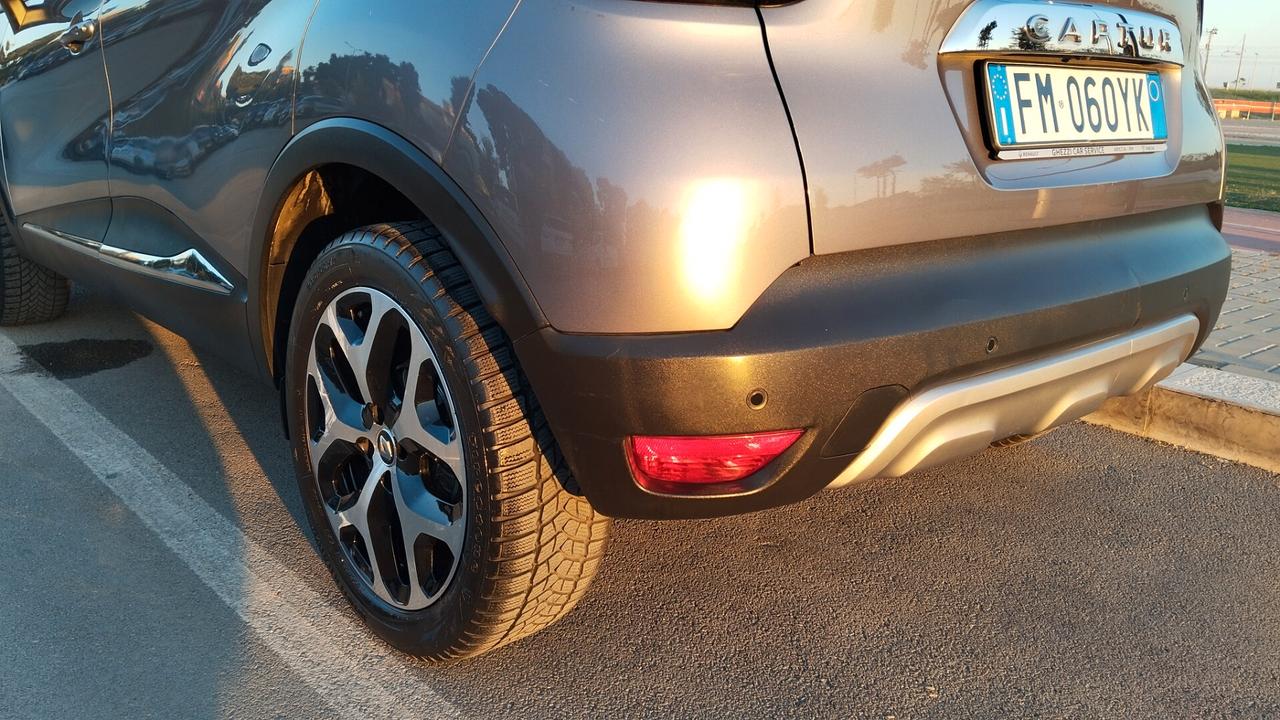 RENAULT CAPTUR 1.5 TDi AUTO-PREZZO PROMO